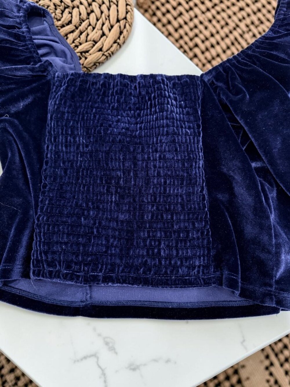 Abercrombie & Fitch Navy Blue Velvet Crop Top Blouse Size Large Puff Sleeve - Picture 8 of 8